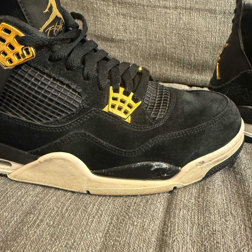 Jordan 4 royalty men’s 11.5 with shoe cleaner kit - Picture 8 of 12